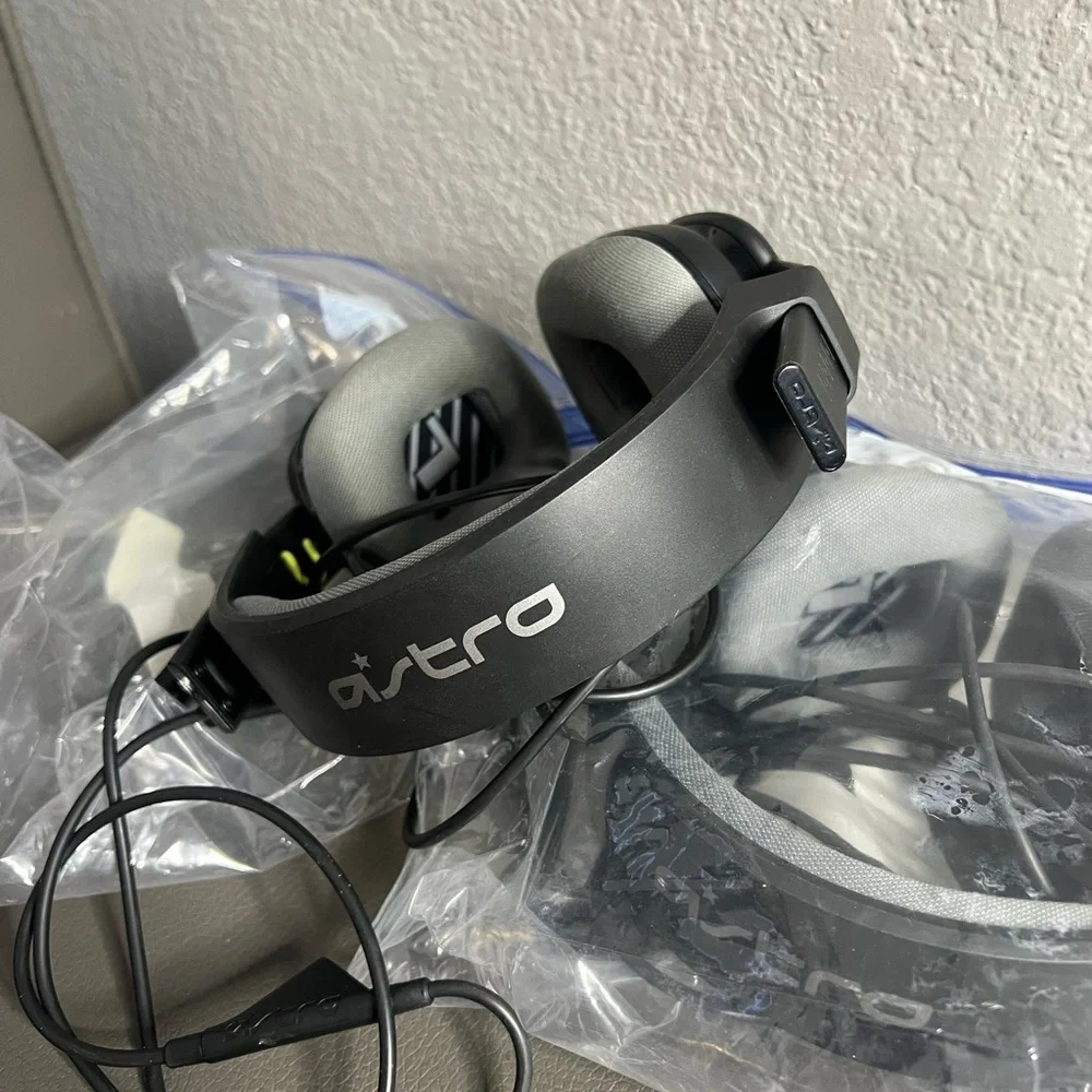 Astro A10 Gen 2 Wired Over ear gaming headset PS5